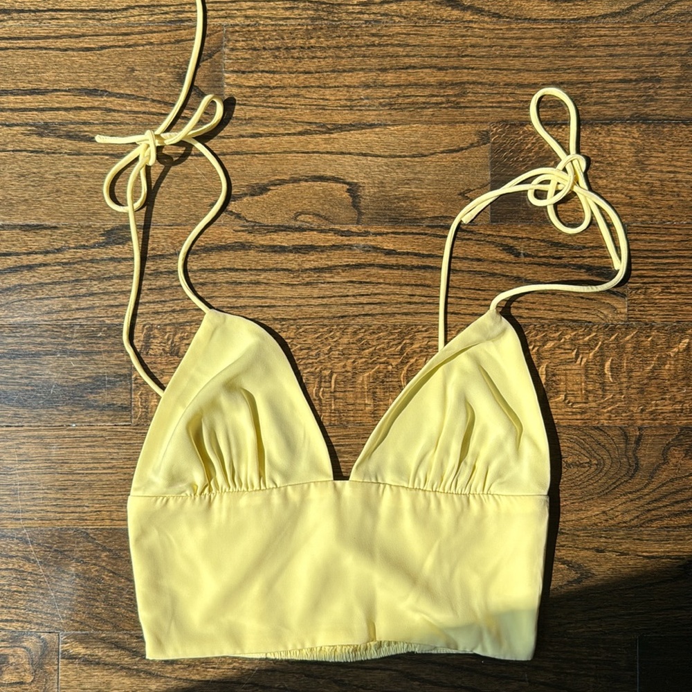 Superdown - Yellow Halter Top - Picture 7 of 7